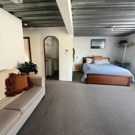 Downtown B&B Mount Maunganui Eksteriør billede